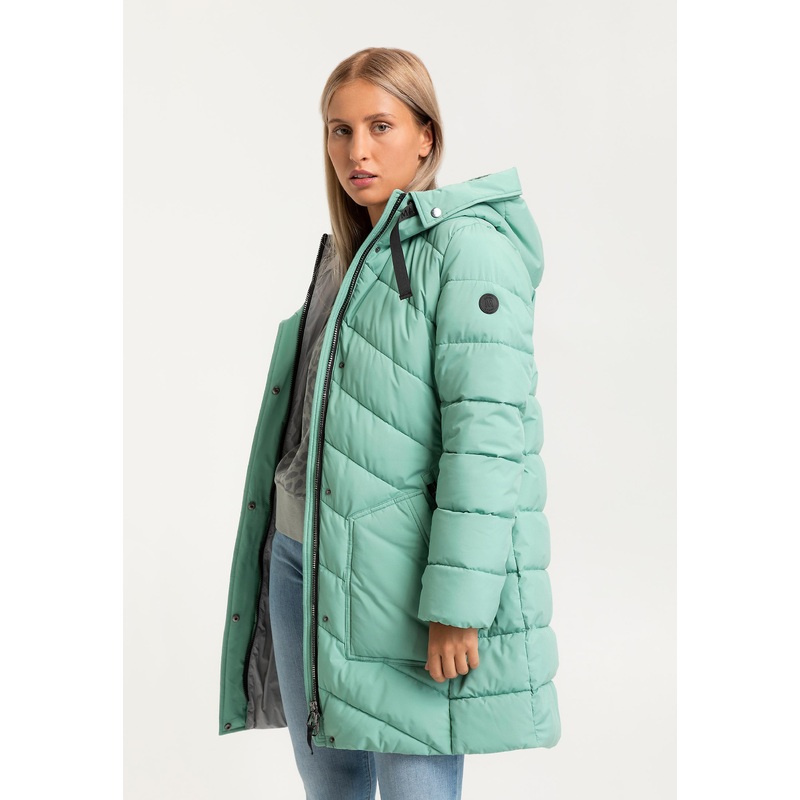 Women’s quilted coat for rainy weather