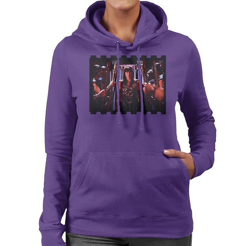Xena Warrior Princess And Her Soldiers Women’s Hooded Sweatshirt